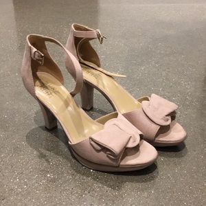 Naturalizer heels
